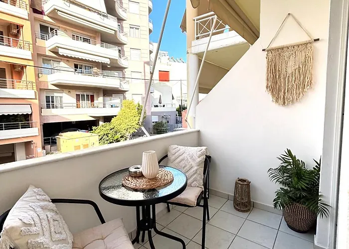 Lynne's Harmony Chania 아파트