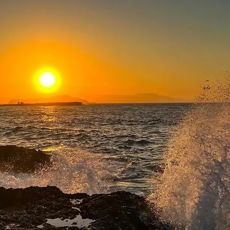 Lynne's Harmony Chania 公寓 干尼亞